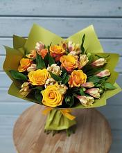 Букет цветов из:  Альстромерии и Розы в Когалыме