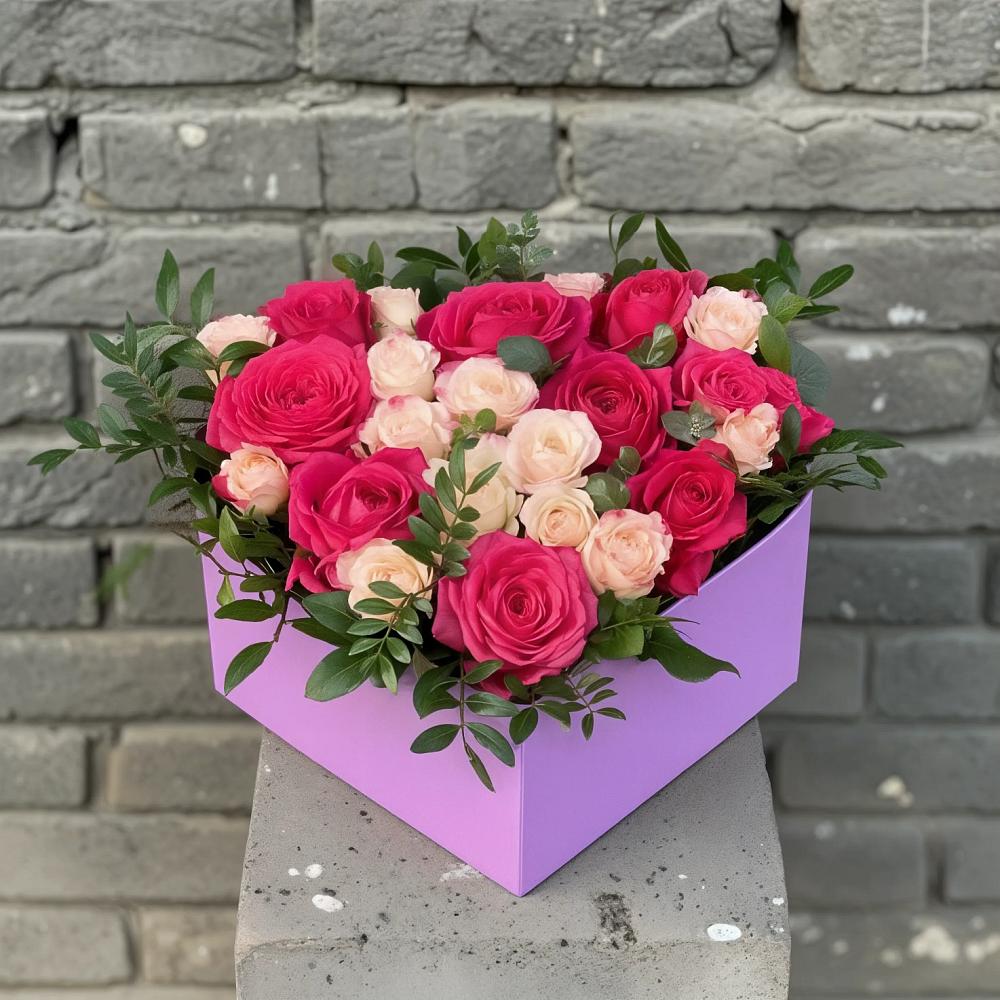 Цветочная композиция из Розы в коробке в Когалыме