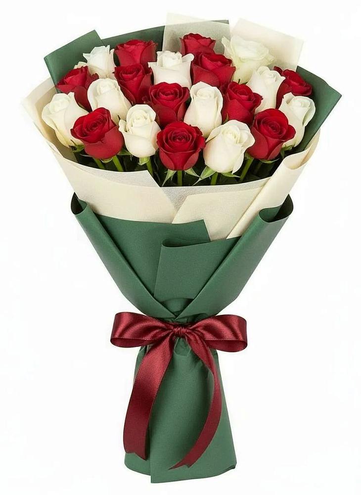 Букет Микс из красных и белых роз в Когалыме