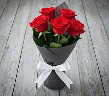 Букет 5 Красных роз Эдлесс Лав в Когалыме
