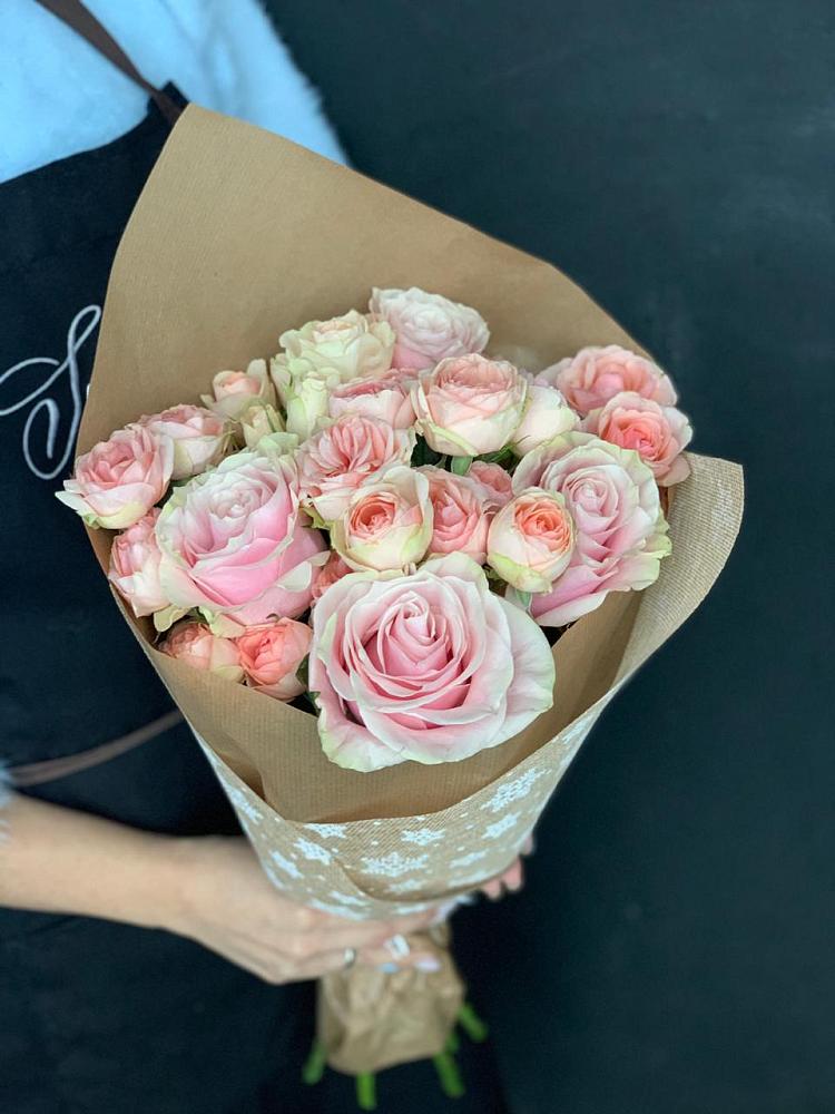 Букет цветов из: Хризантемы и Розы в Когалыме