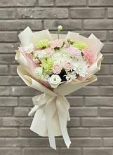 Букет цветов из:  Гвоздики, Розы, Лизиантусы и Хризантемы в Когалыме