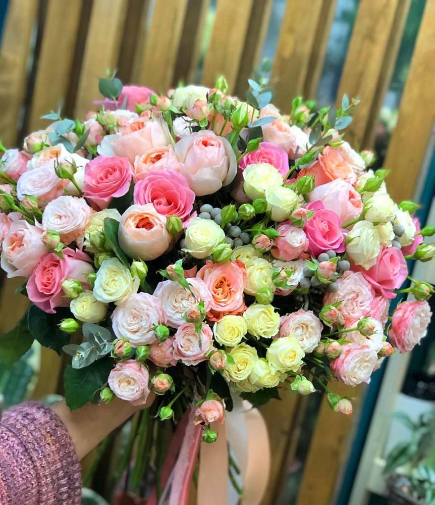 Букет цветов из: Розы в Когалыме