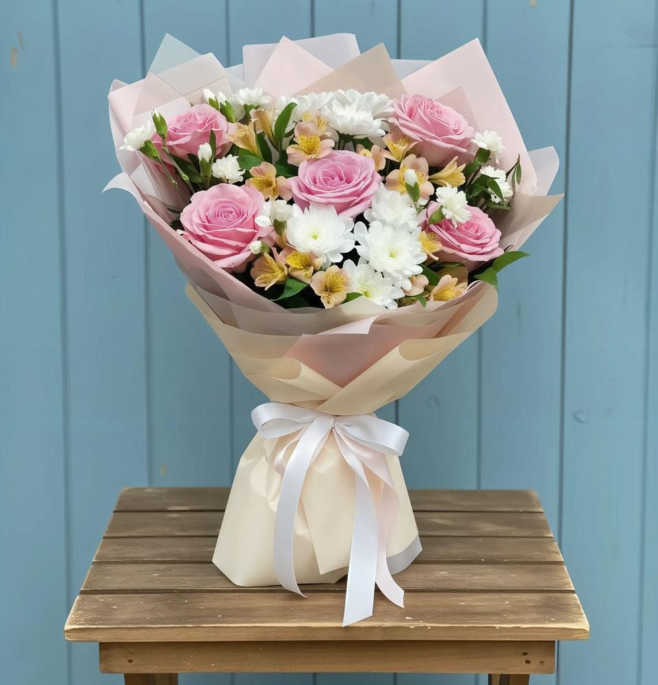 Букет цветов из: Гвоздики, Орхидеи и Розы в Когалыме