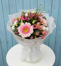 Букет цветов из:  Герберы, Альстромерии и Лизиантусы #REPLACE_PRED# Когалыме