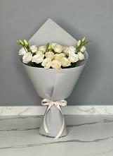 Букет цветов из:  Розы и Лизиантусы в Когалыме